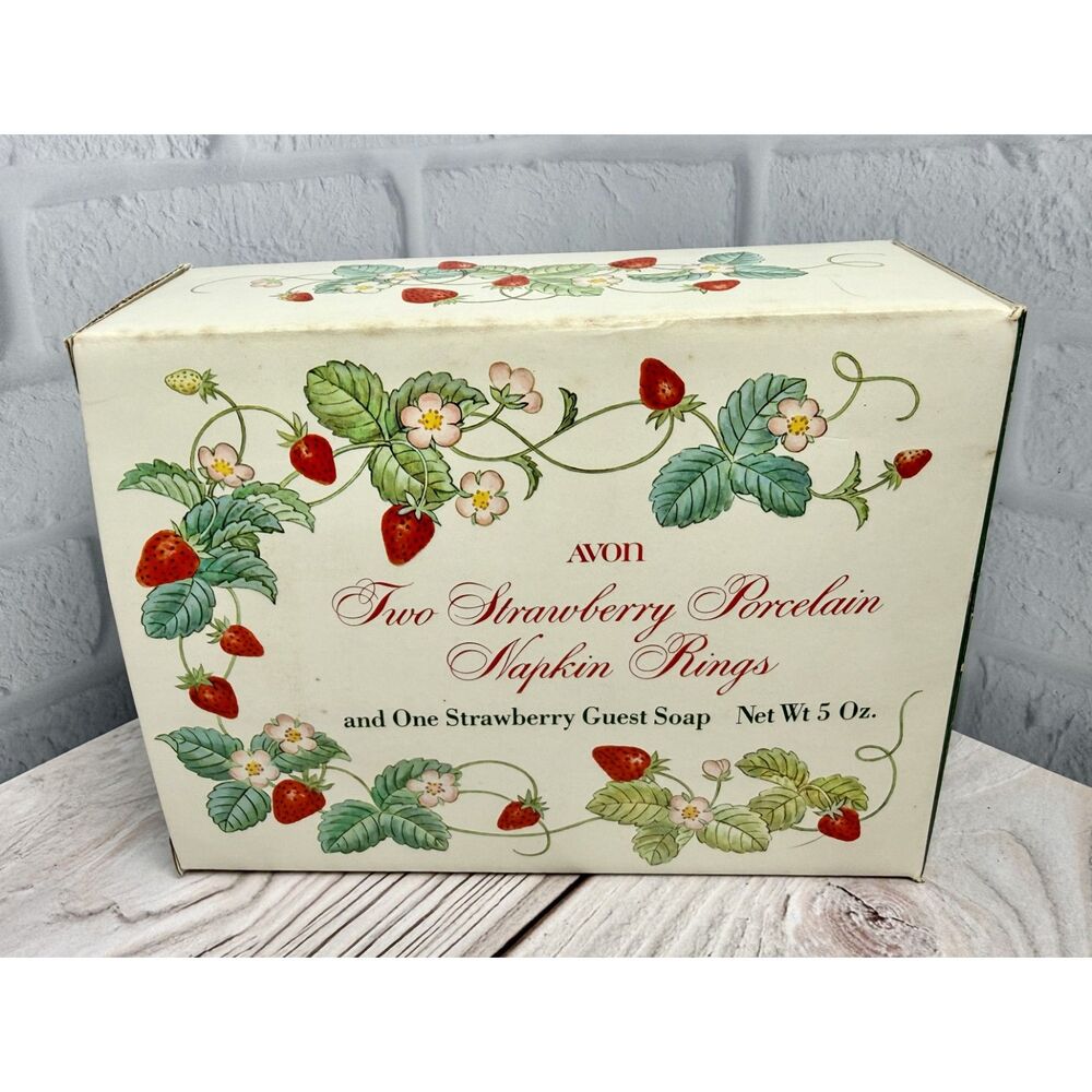 NEW Avon Set Of 2 Vintage Strawberry Porcelain Napkin Rings & Guest Soap